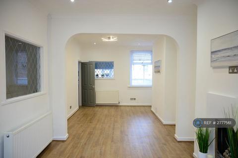 3 bedroom terraced house to rent, Ivydale Road, Birkenhead, CH42