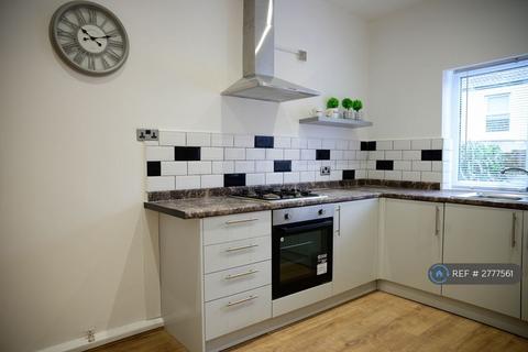 3 bedroom terraced house to rent, Ivydale Road, Birkenhead, CH42