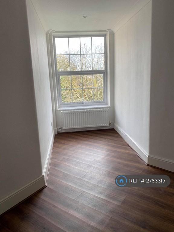 Room w. Window Facing East