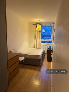 3 bedroom flat to rent, The Quarterdeck, London, E14