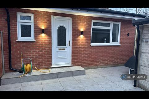 Studio to rent, Brookfields Avenue, Mitcham, CR4