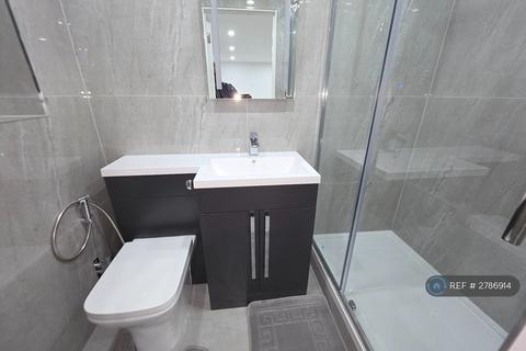 Studio to rent, Brookfields Avenue, Mitcham, CR4