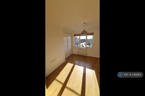 undefined, Tallow Close, Dagenham, RM9
