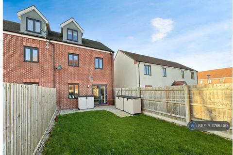 3 bedroom semi-detached house to rent, Ramsey Road, Leamington Spa, CV31