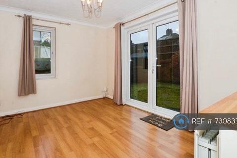 1 bedroom semi-detached house to rent, Sedley Grove, Uxbridge, UB9