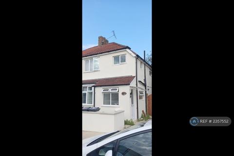undefined, Walnut Tree Road, Hounslow, TW5