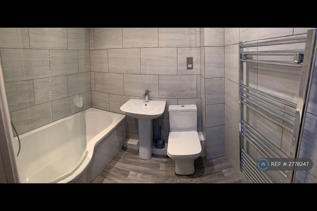 Main Bathroom
