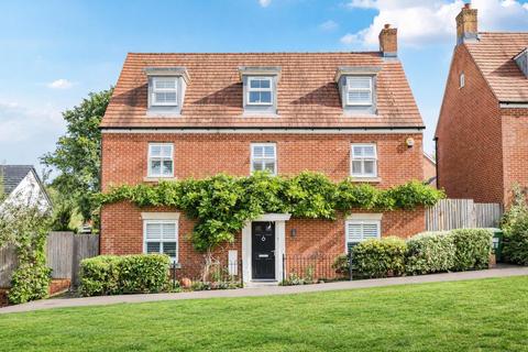 5 bedroom detached house for sale, Shearwater Road, Apsley