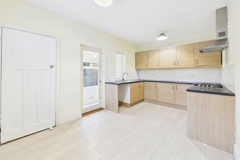 2 bedroom semi-detached house for sale, Willows Avenue, Hull