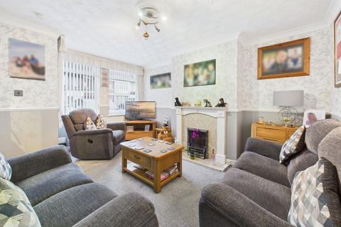 4 bedroom terraced house for sale, Kempton Road, Hull
