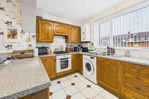 4 bedroom terraced house for sale, Kempton Road, Hull