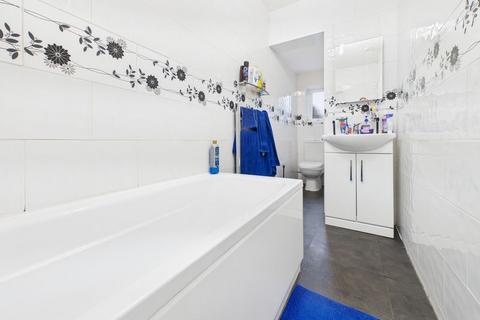 4 bedroom terraced house for sale, Kempton Road, Hull