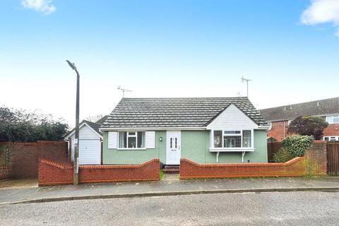 2 bedroom detached bungalow for sale, Caroline Close, Wivenhoe, CO7