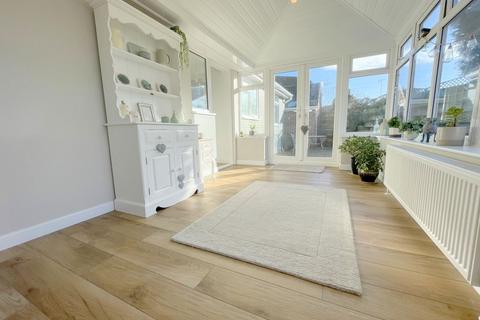 2 bedroom detached bungalow for sale, Caroline Close, Wivenhoe, CO7