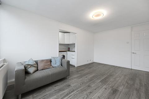 1 bedroom flat for sale, Ashbourne Court, N12