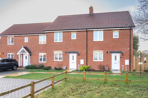 Bright, Contemporary Living in a Peaceful Holt Setting