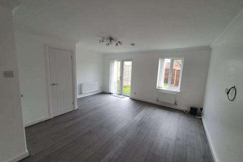 3 bedroom semi-detached house to rent, Luton LU2