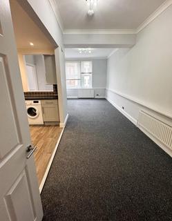 3 bedroom flat to rent, Finchley Central, London N3