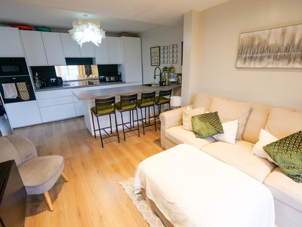 Sitting Room Dual Aspect