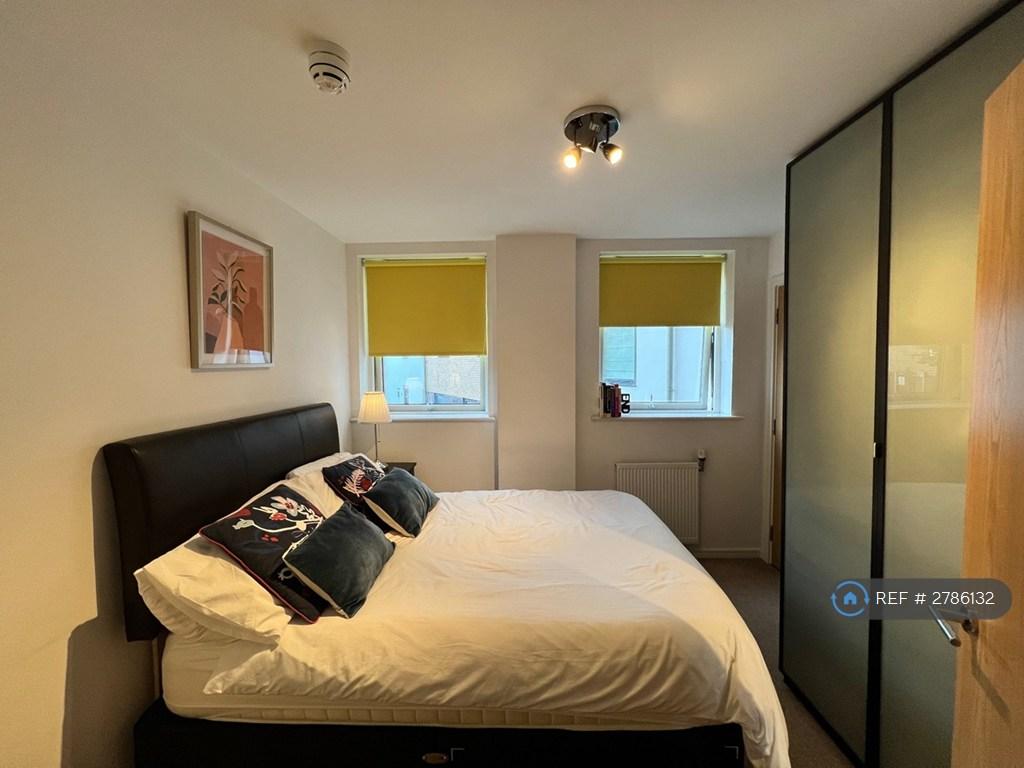 Ensuite Double Bed