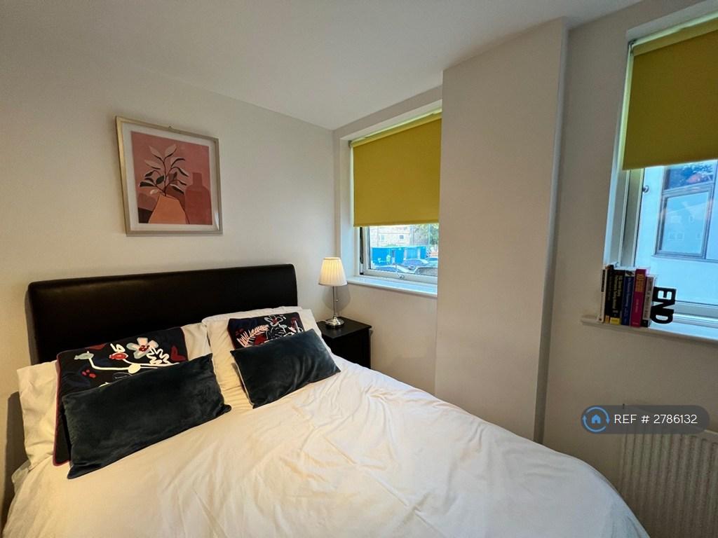 Ensuite Double Bed