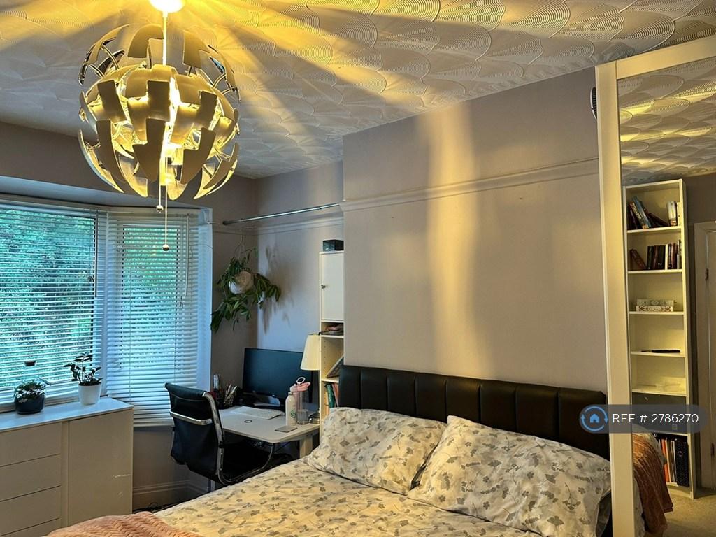Master Room/Bedroom1