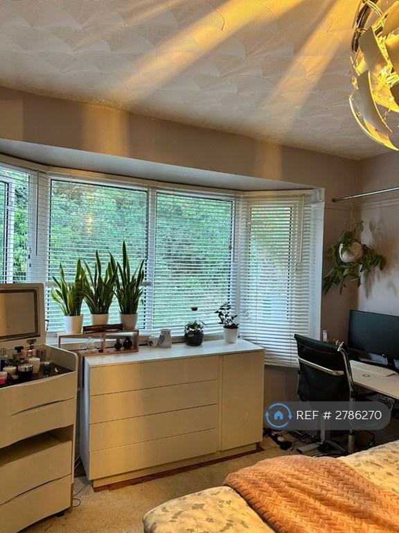 Master Room/Bedroom1