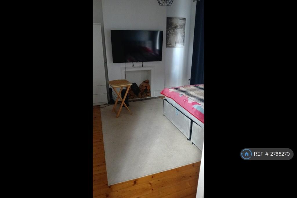 Bedroom4