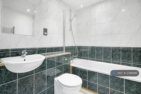 2 bedroom flat to rent, Liberty House, London, E1