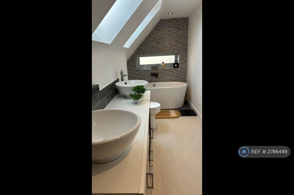 Bath Tub And Double Sink - Yours