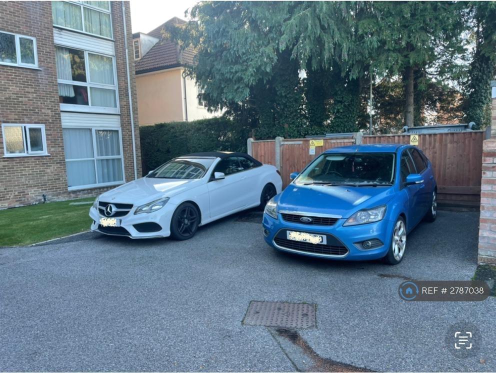 Communal Parking 2