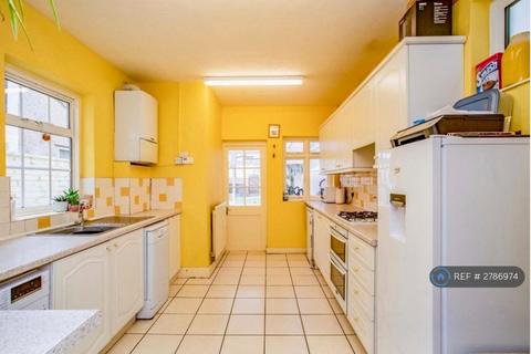 undefined, Queens Avenue, Watford, WD18