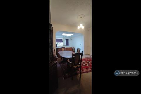 2 bedroom terraced house to rent, Silverdale Road, Bolton, BL1