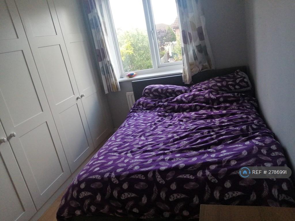 Bedroom 2 (Double)