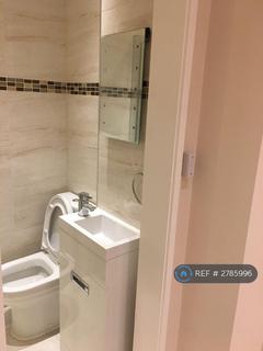 Studio to rent, Canterbury Road, Harrow, HA1