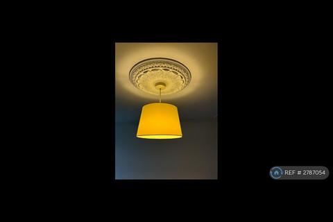 undefined, Hillfield, Hatfield, AL10