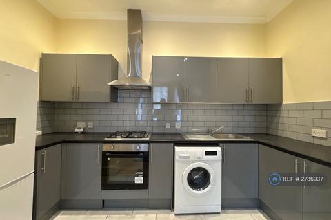 2 bedroom flat to rent, Oakfield Road, Croydon, CR0