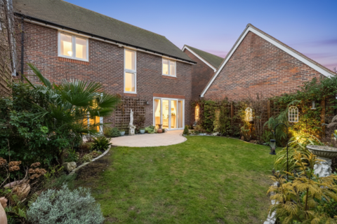 4 bedroom detached house for sale, Chestnut Drive, Pulborough RH20
