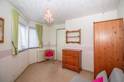 2 bedroom flat for sale, Christyne Court, Stakes Road, Purbrook, PO7 5XT