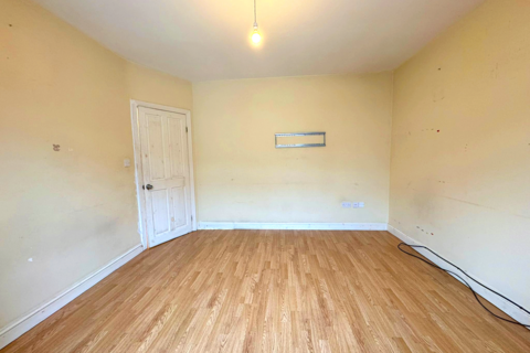 3 bedroom semi-detached house to rent, Newton Road, Wembley