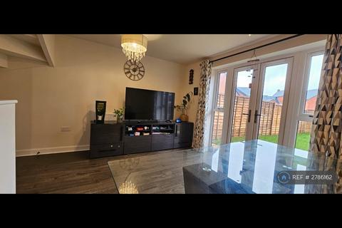 4 bedroom semi-detached house to rent, Steersman Lane, Aylesbury, HP22