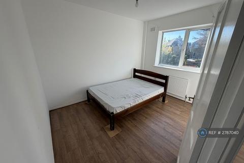 3 bedroom semi-detached house to rent, Greenwich, London, SE12