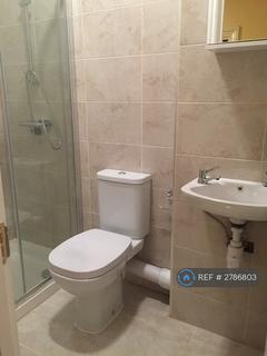 4 bedroom terraced house to rent, Montagu Road, London, NW4