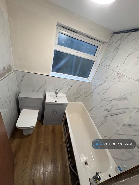 Main Bathroom