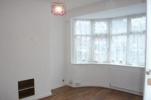 4 bedroom house to rent, Rochester Avenue, Feltham