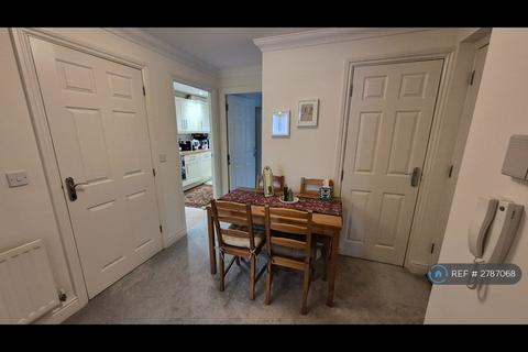 2 bedroom flat to rent, Baddesley Road, Chandler's Ford, SO53