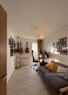 2 bedroom flat to rent, Charles Sevright Way, London, NW7
