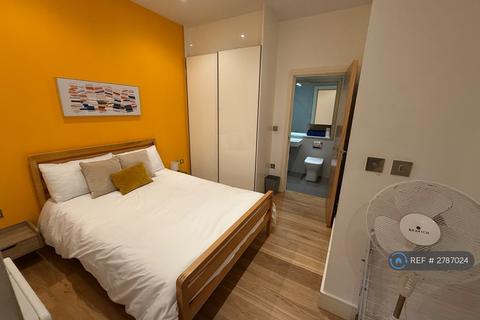 undefined, Luton, Luton, LU1