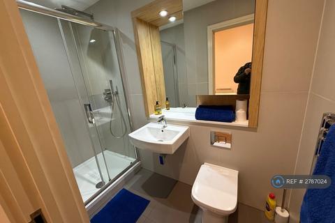 undefined, Luton, Luton, LU1