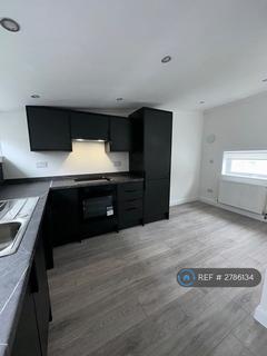 2 bedroom terraced house to rent, Allanfauld Road, Glasgow, G67